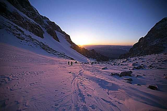 Alpinismo de esqui na primavera nos Tetons